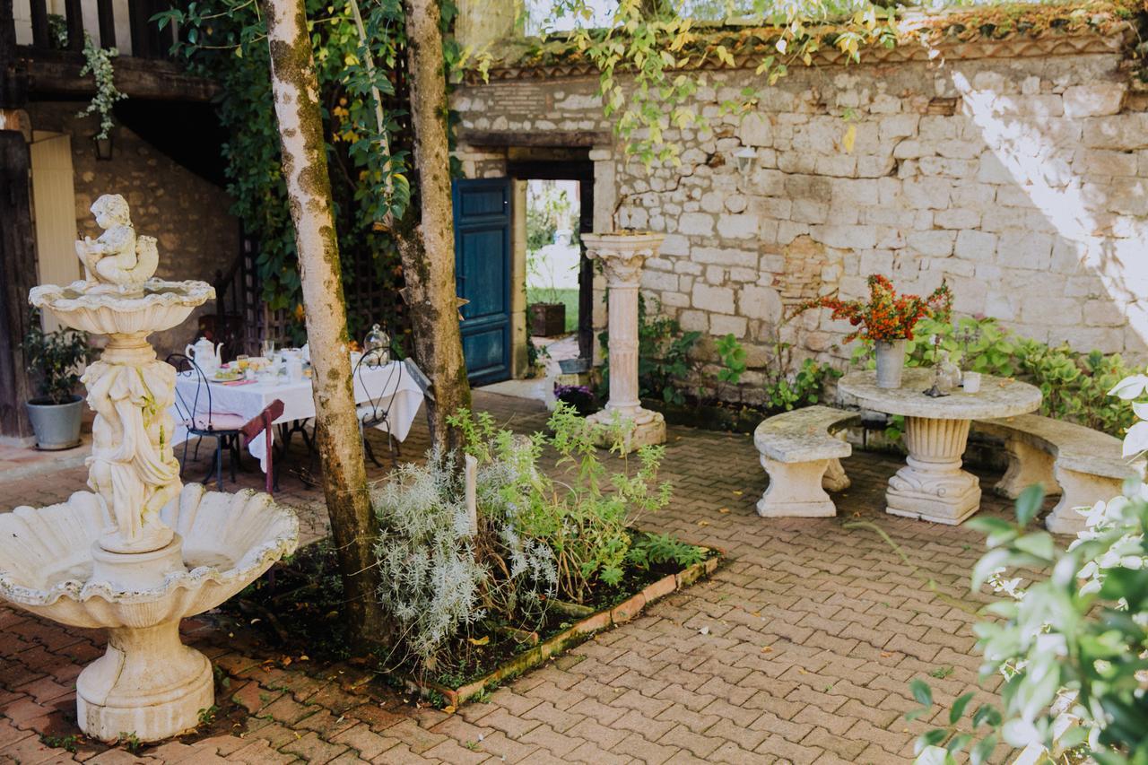 La Maison Bleue Villereal Luaran gambar