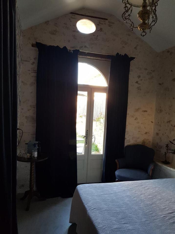 La Maison Bleue Villereal Luaran gambar